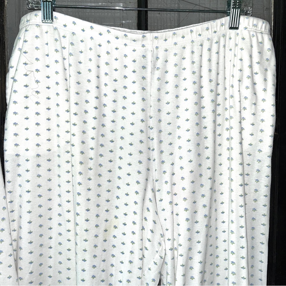 Chaps pajama set, white w/tiny blue flowers, cotton blend knit, feminine & cozy - Picture 6 of 16